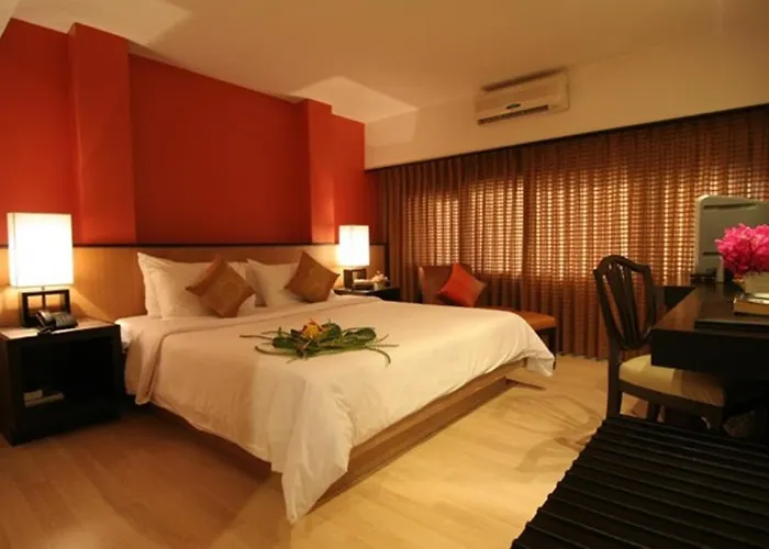 Rose Hotel